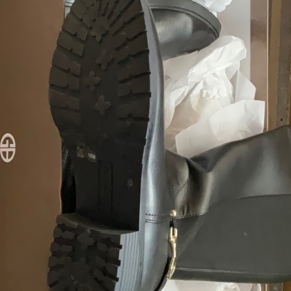 Boots - Picture 3 of 4